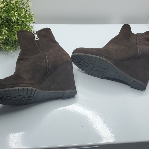 prada brown sude wedge  booties - Picture 5 of 5